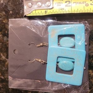 ** 3/$5 ** Earrings, pierced dangle turquoise/gold